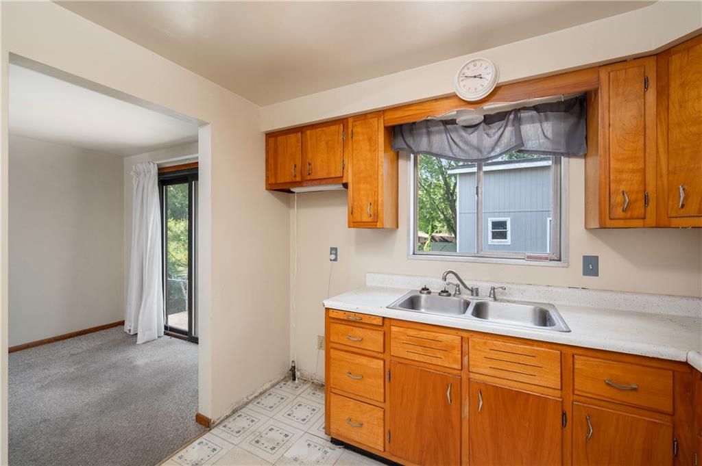 22 Rolling Road Cranberry Township, PA 16066 - Photo 12 of 33 Gallery Image 12