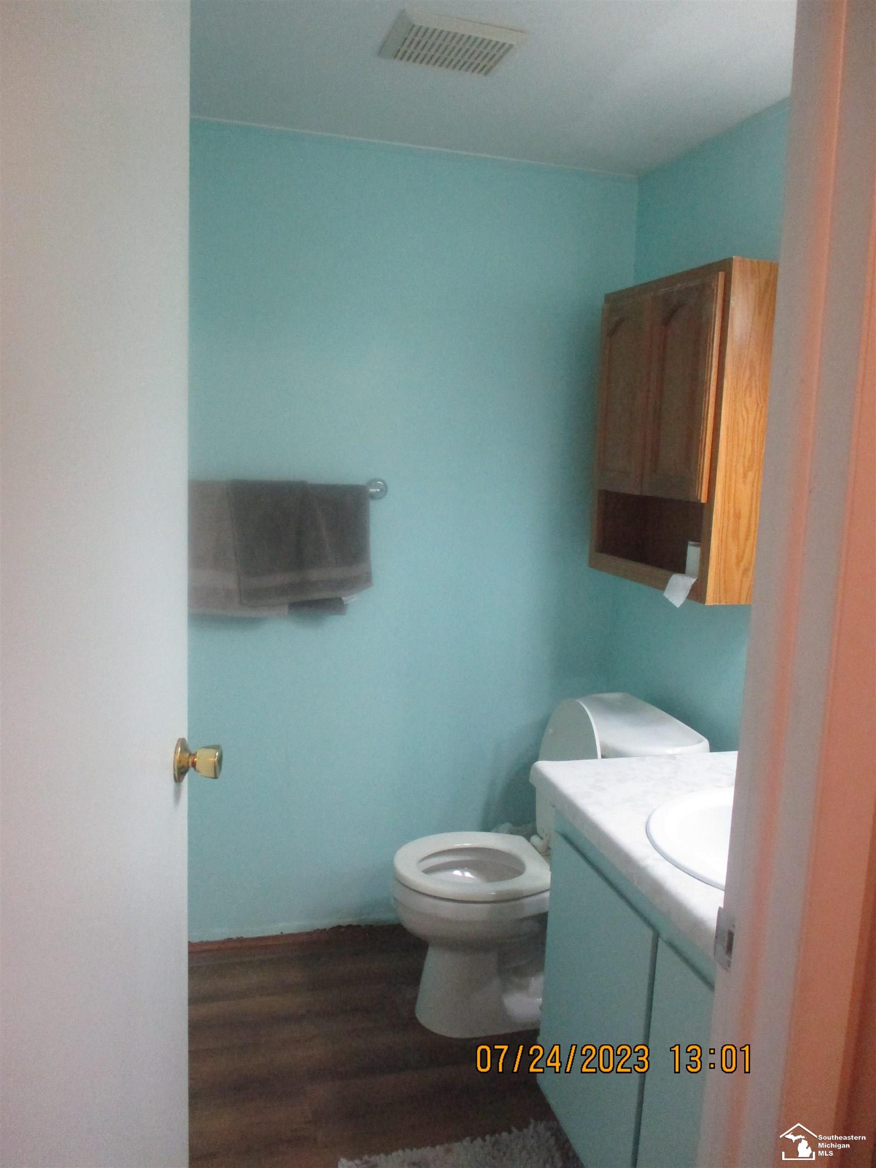 12703 Ronda Southgate, MI 48195 - Photo 9 of 34 50116429-8.JPG