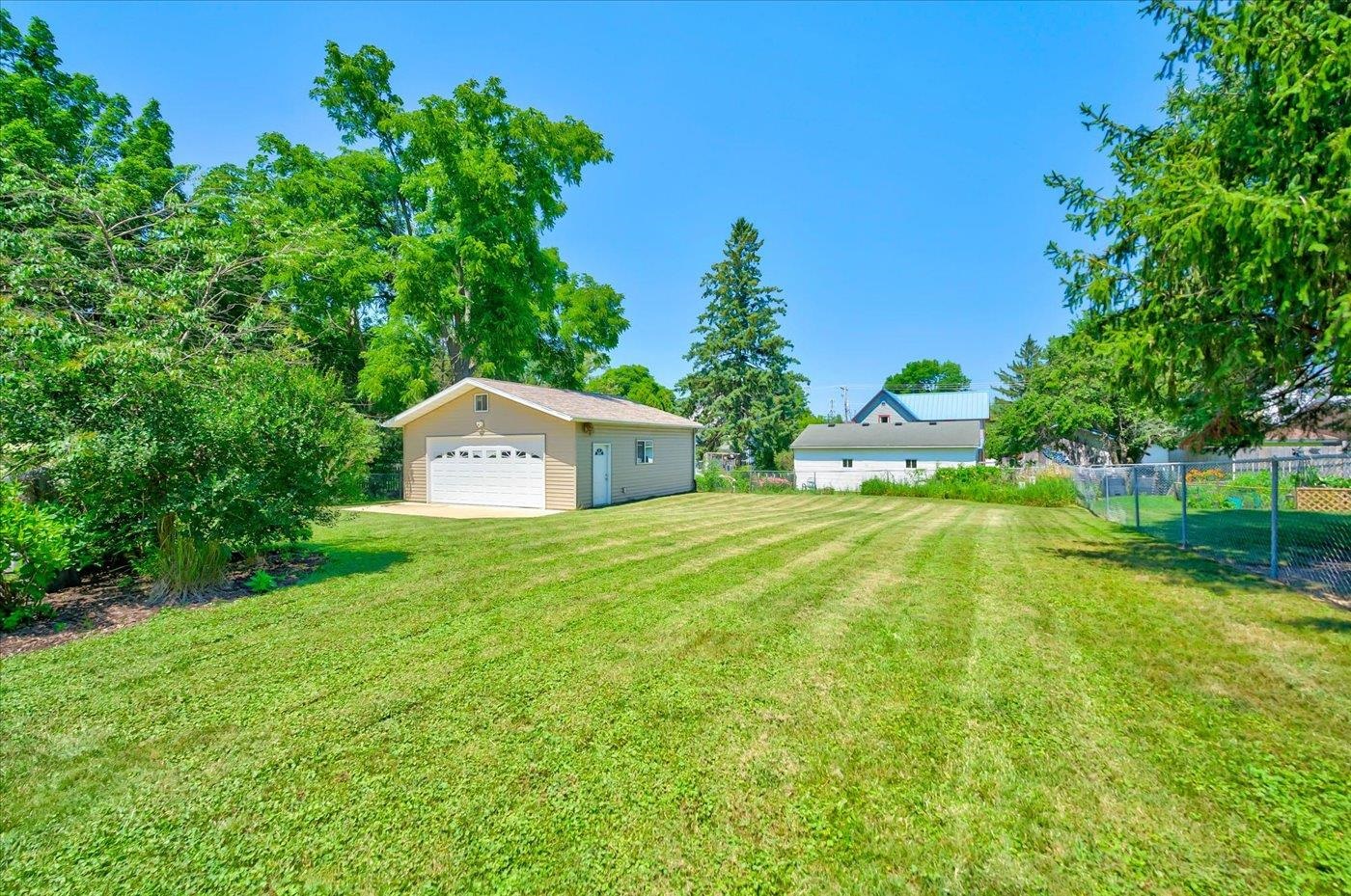 285 Walnut Street Oregon, WI 53575 - Photo 39 of 60