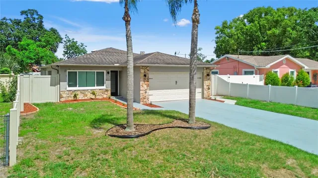 $3,000 | 7021 Blossom Avenue, Tampa, FL 33614