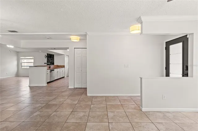 $3,000 | 7021 Blossom Avenue, Tampa, FL 33614