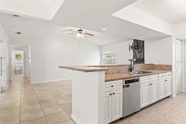 $3,000 | 7021 Blossom Avenue, Tampa, FL 33614