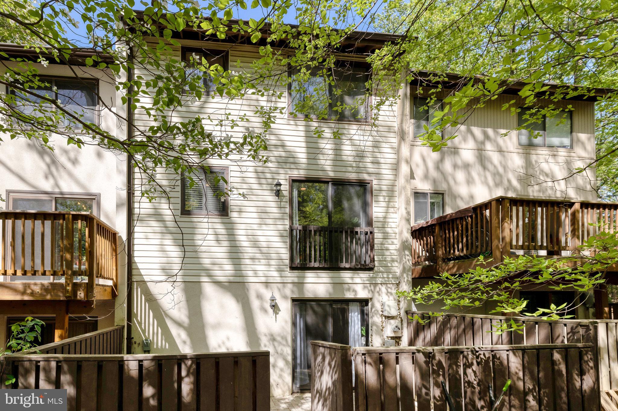 2495 Pyrenees Court Reston, VA 20191 - Photo 36 of 39 Rear Exterior