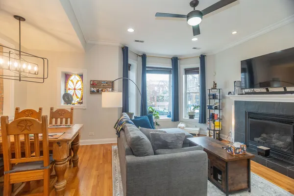 $455,000 | 5206 North Winthrop Avenue, Unit 1, Chicago, IL 60640