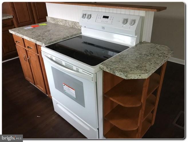 41 Cool Run Road Bridgeton, NJ 08302 - Photo 9 of 19 Kitchen