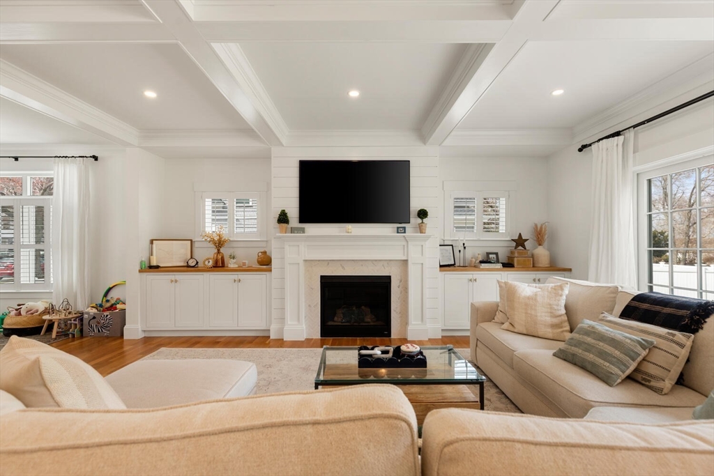 40 Foley Beach Road Hingham, MA 02043 - Photo 11 of 42