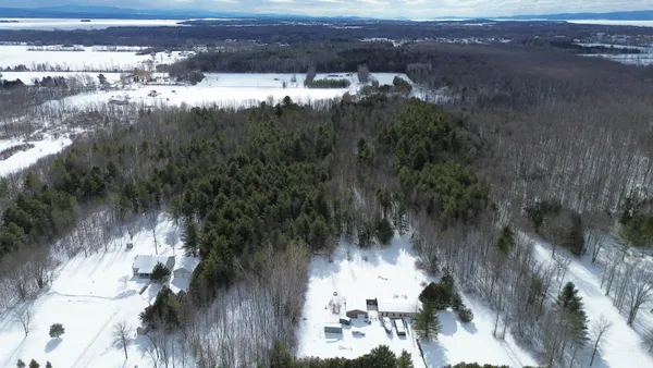 $200,000 | 83 Hyde Road, Grand Isle, VT 05458