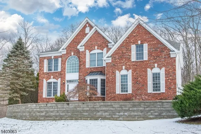 $985,000 | 14 Greenbriar Court, Flanders, NJ 07836
