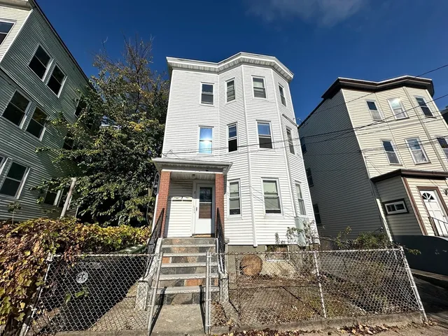 $2,600 | 8 Berkeley Street, Unit 3, Watertown, MA 02472