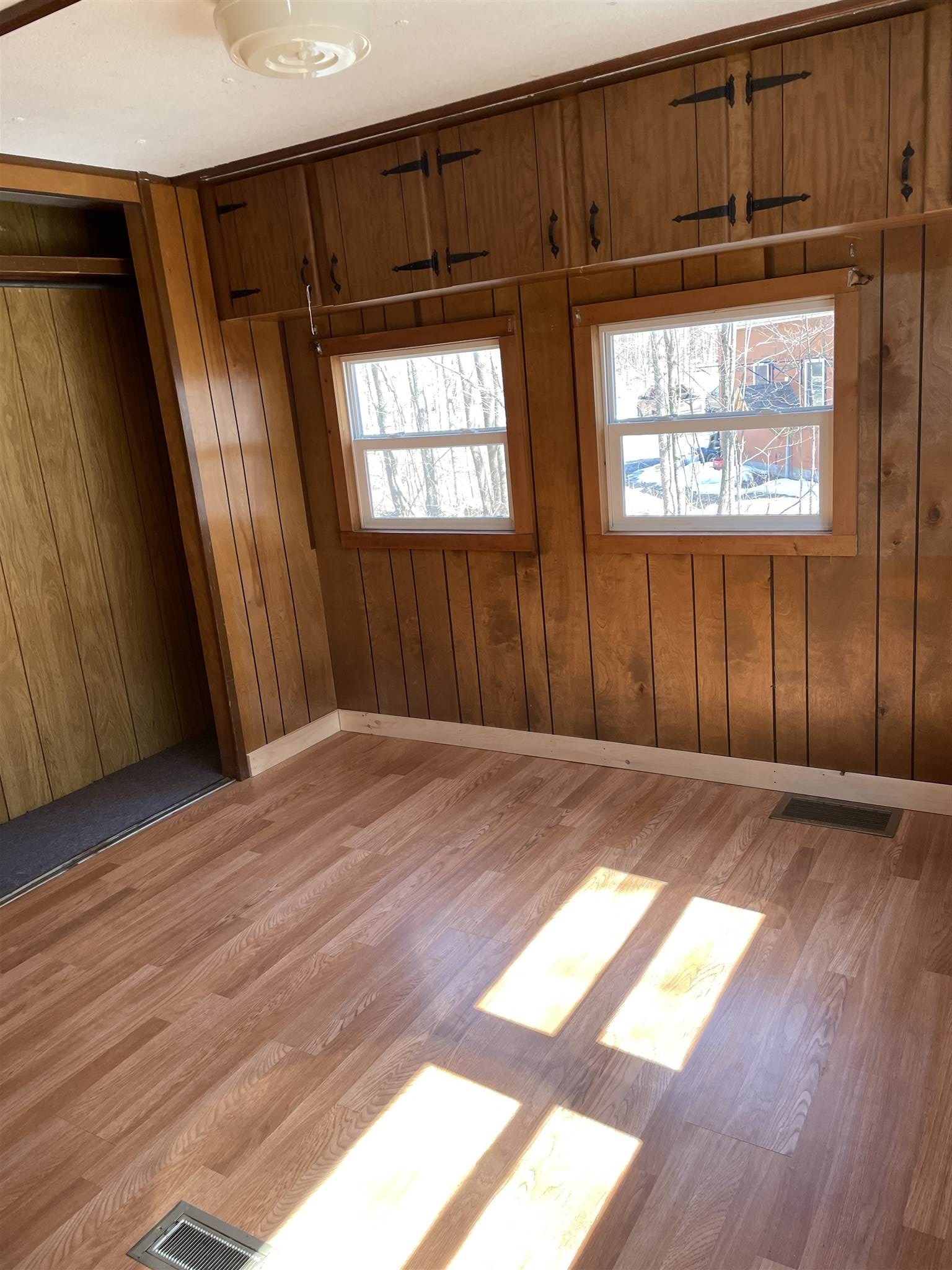 39 Rockydale Road Bristol, VT 05443 - Photo 12 of 22