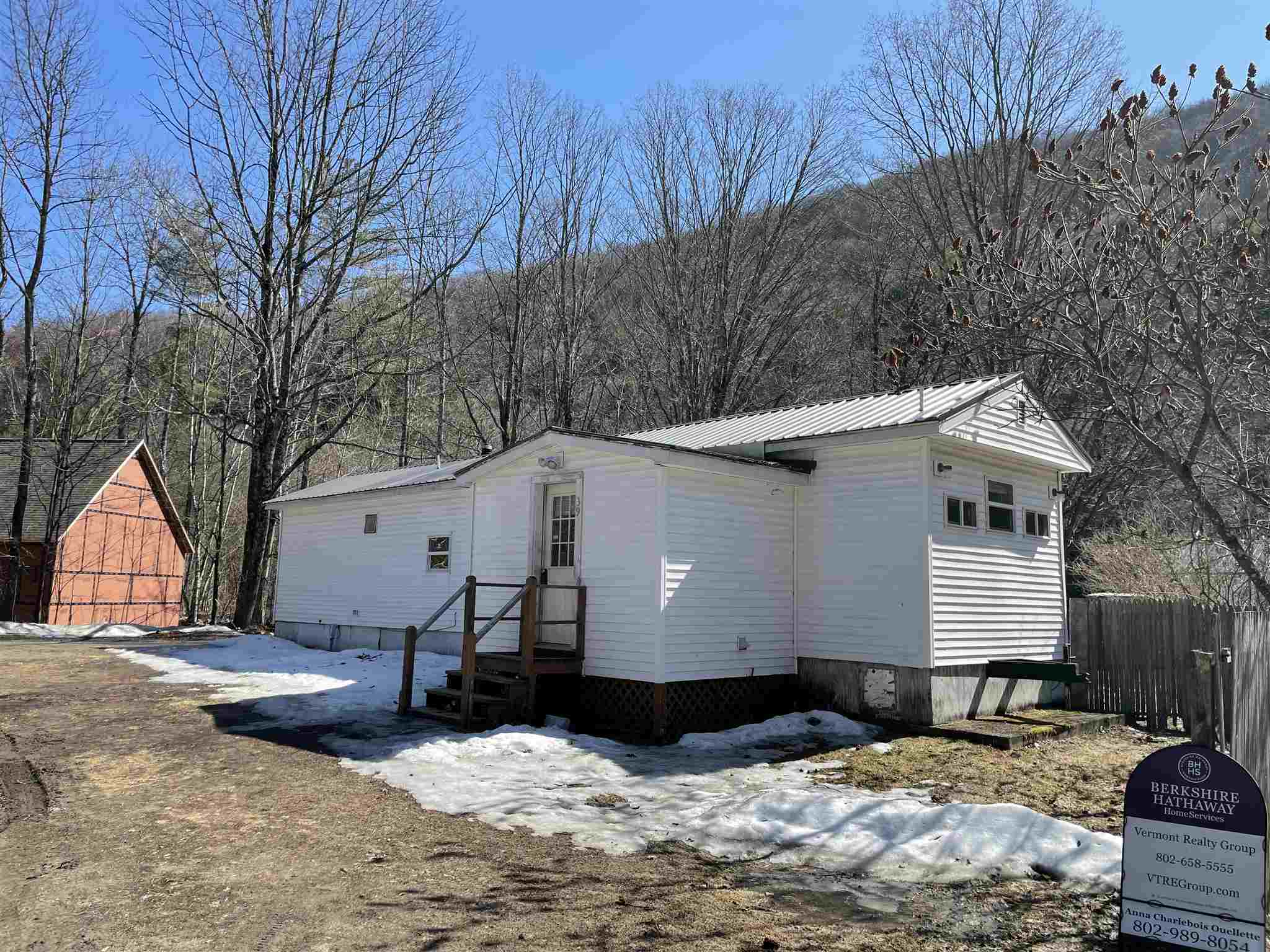 39 Rockydale Road Bristol, VT 05443 - Photo 14 of 22