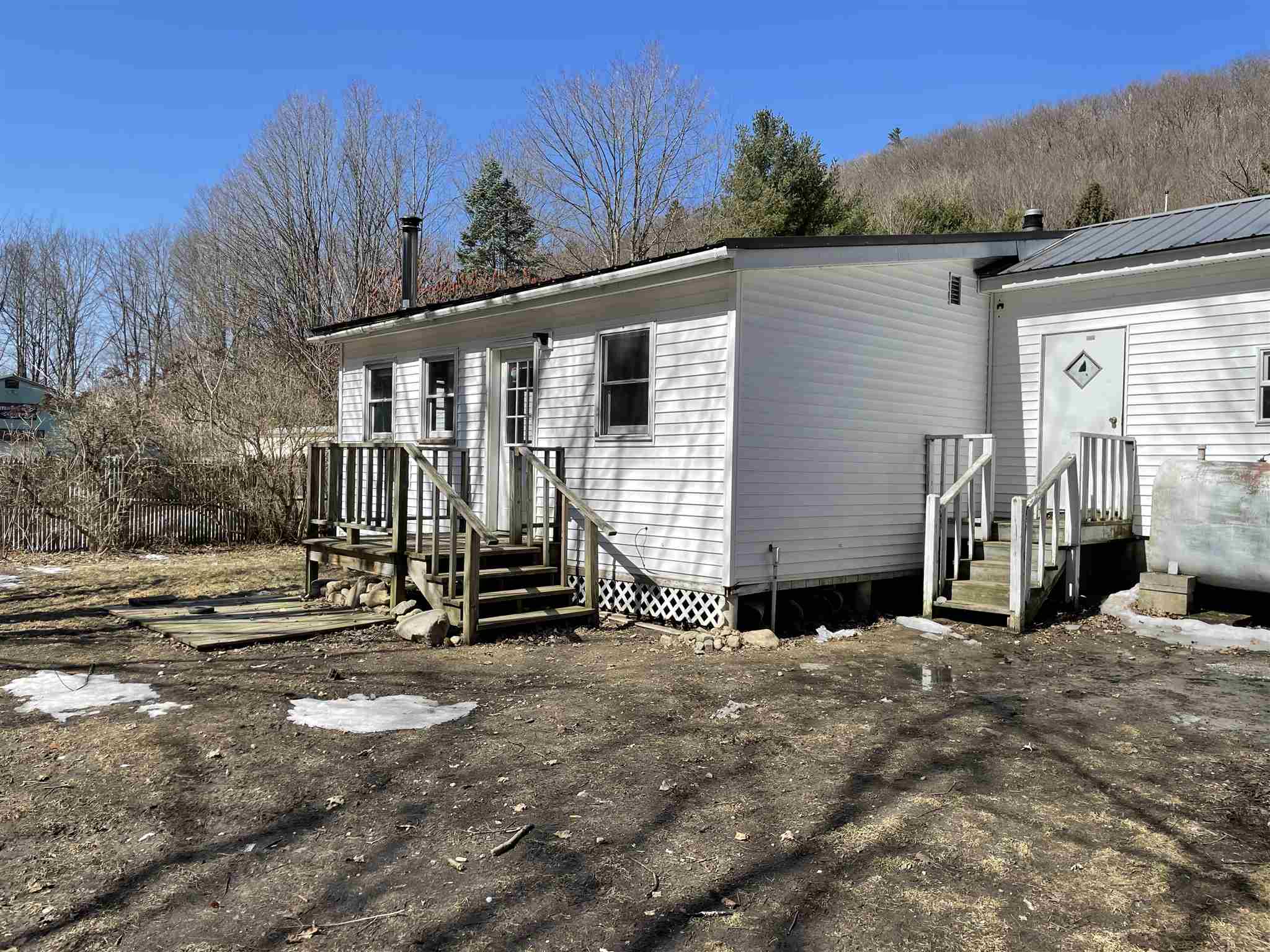 39 Rockydale Road Bristol, VT 05443 - Photo 17 of 22