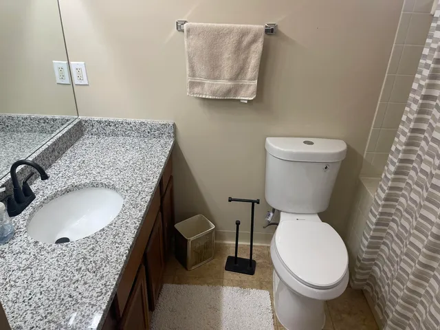 $2,000 | 3005 Fernwood Avenue, Unit 103, Ann Arbor, MI 48108