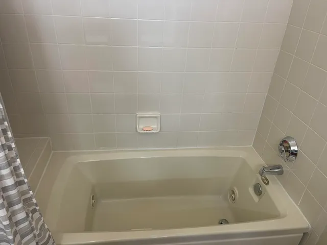 $2,000 | 3005 Fernwood Avenue, Unit 103, Ann Arbor, MI 48108