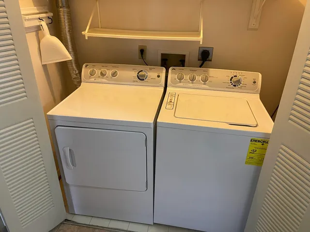 $2,000 | 3005 Fernwood Avenue, Unit 103, Ann Arbor, MI 48108