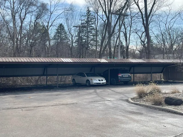 $2,000 | 3005 Fernwood Avenue, Unit 103, Ann Arbor, MI 48108