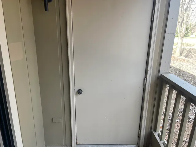 $2,000 | 3005 Fernwood Avenue, Unit 103, Ann Arbor, MI 48108