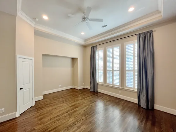$3,300 | 5207 Gibson Street, Unit A, Houston, TX 77007