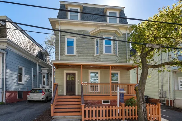 $699,000 | 19 Pinckney Street, Unit 1, Somerville, MA 02145