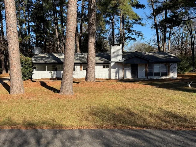 $1,800 | 4504 Hunter Avenue, Shreveport, LA 71107