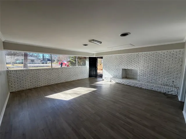 $1,800 | 4504 Hunter Avenue, Shreveport, LA 71107