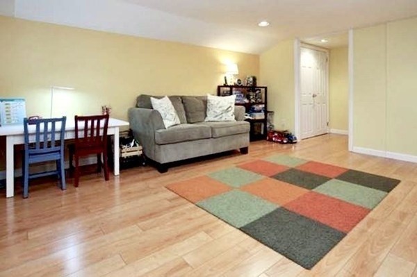 4 Emerson Gardens Road, Unit 4 Lexington, MA 02420 - Photo 14 of 16 Gallery Image 14