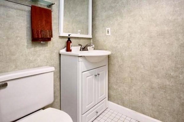 4 Emerson Gardens Road, Unit 4 Lexington, MA 02420 - Photo 15 of 16 Gallery Image 15