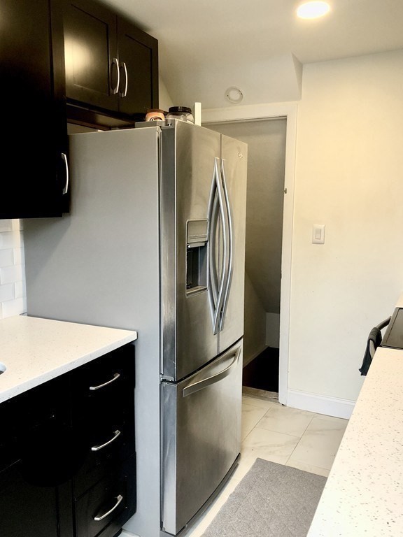 4 Emerson Gardens Road, Unit 4 Lexington, MA 02420 - Photo 5 of 16 Gallery Image 5
