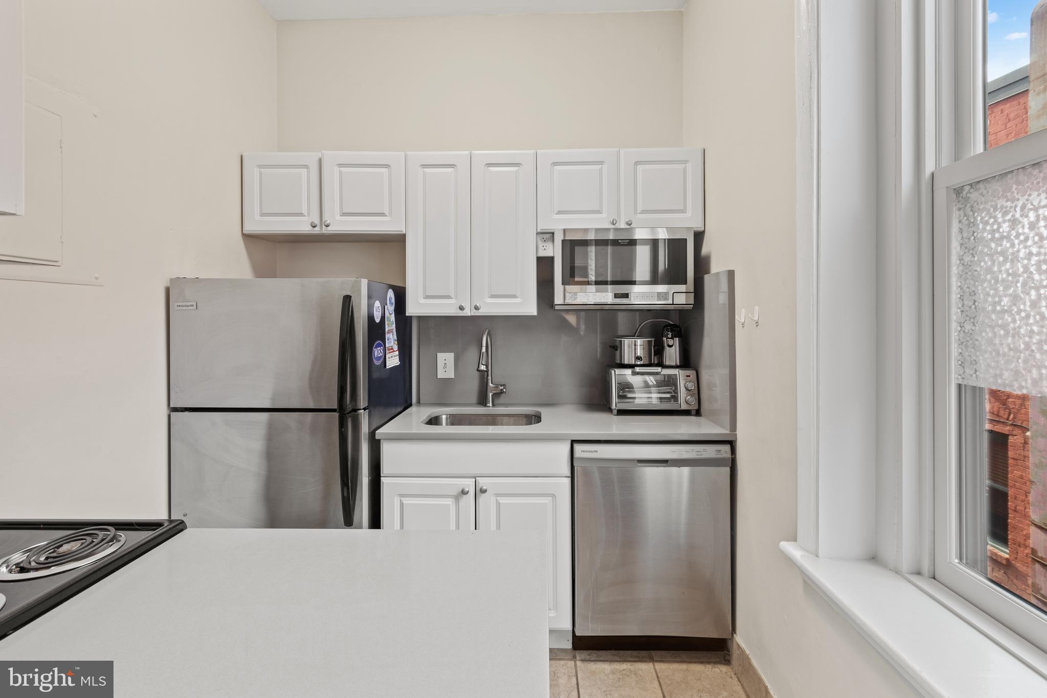333 2nd Street Northeast, Unit 303 Washington, DC 20002 - Photo 3 of 18