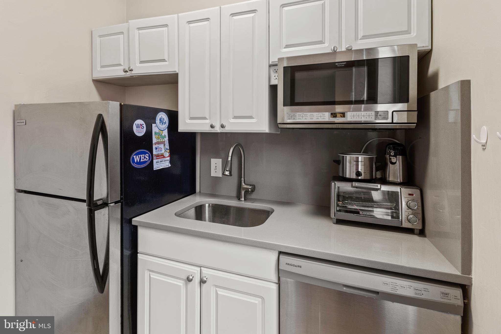 333 2nd Street Northeast, Unit 303 Washington, DC 20002 - Photo 4 of 18