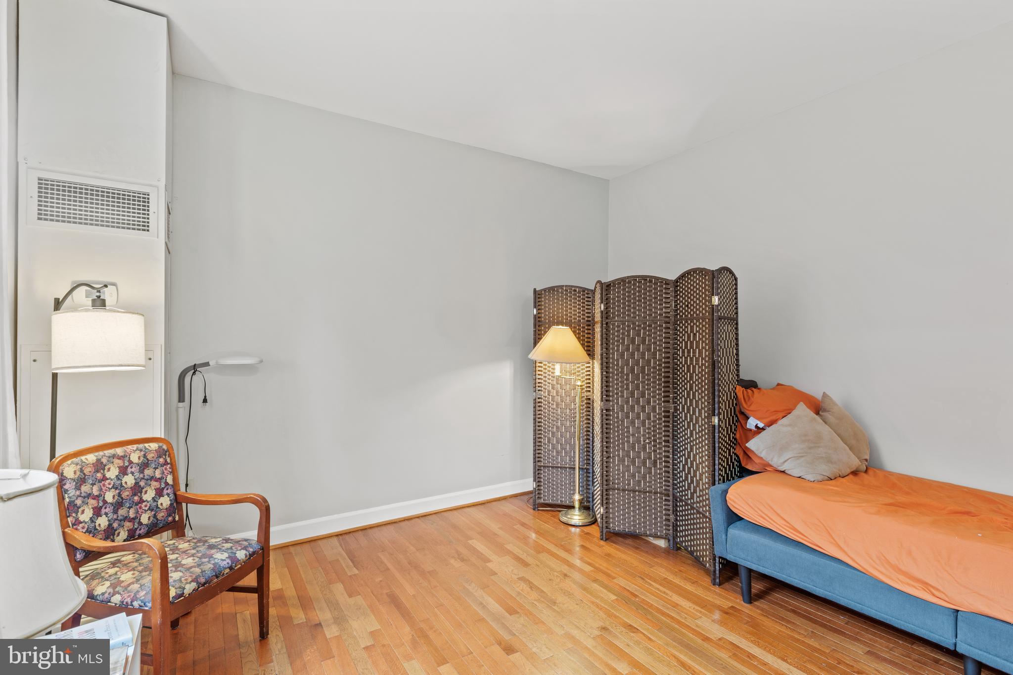 333 2nd Street Northeast, Unit 303 Washington, DC 20002 - Photo 7 of 18