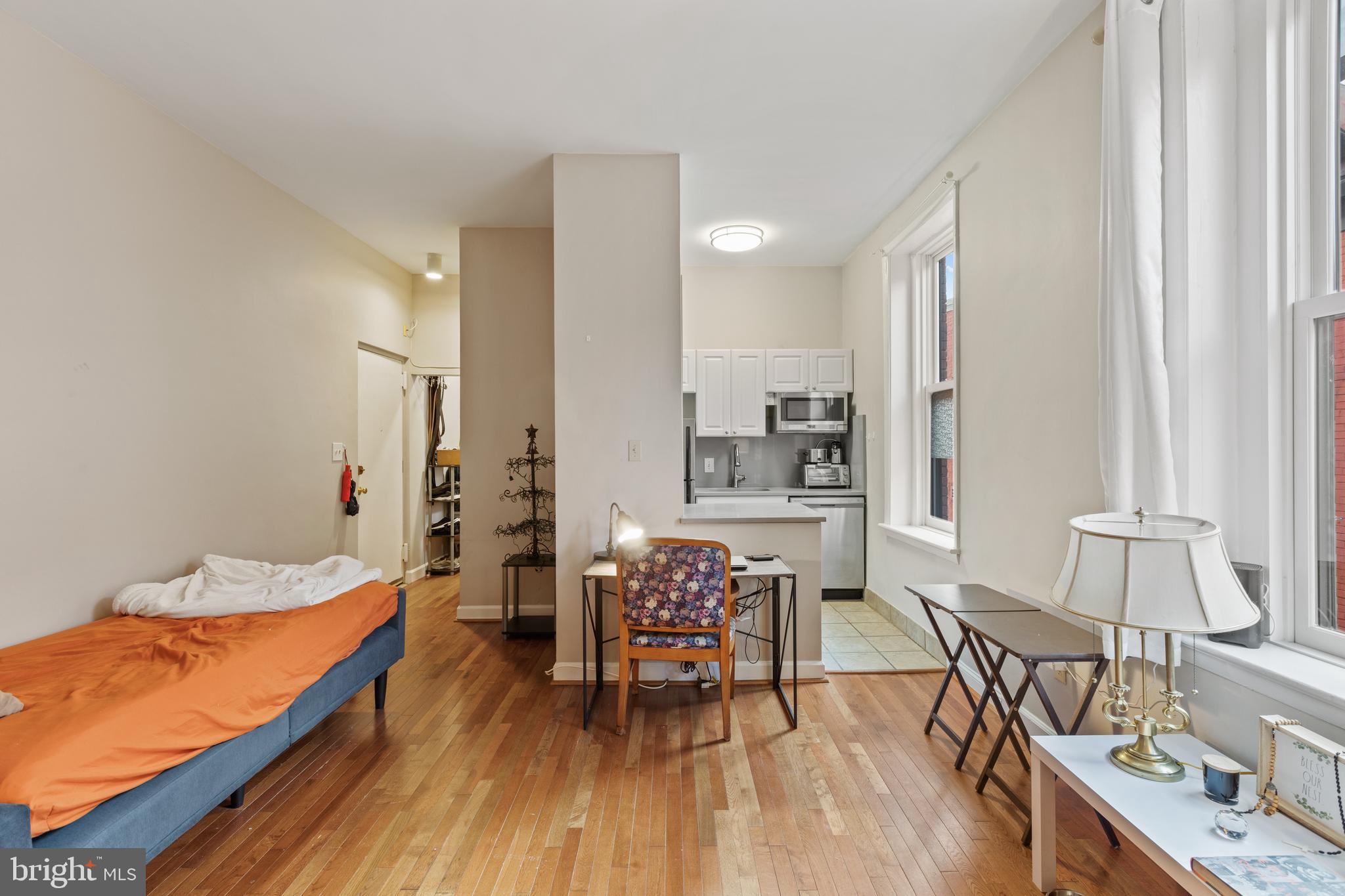 333 2nd Street Northeast, Unit 303 Washington, DC 20002 - Photo 9 of 18