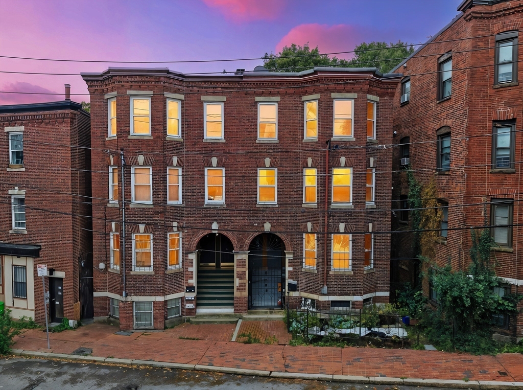 4 Fort Avenue, Unit 2 Boston, MA 02119 - Photo 4 of 17 Gallery Image 4