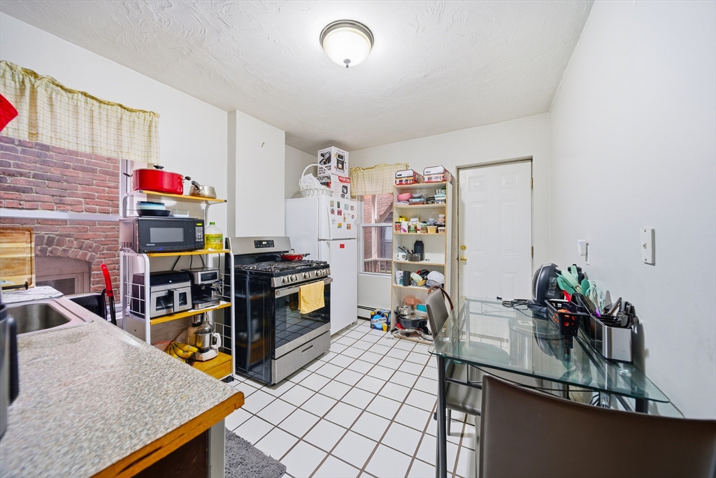 4 Fort Avenue, Unit 2 Boston, MA 02119 - Photo 5 of 17 Gallery Image 5