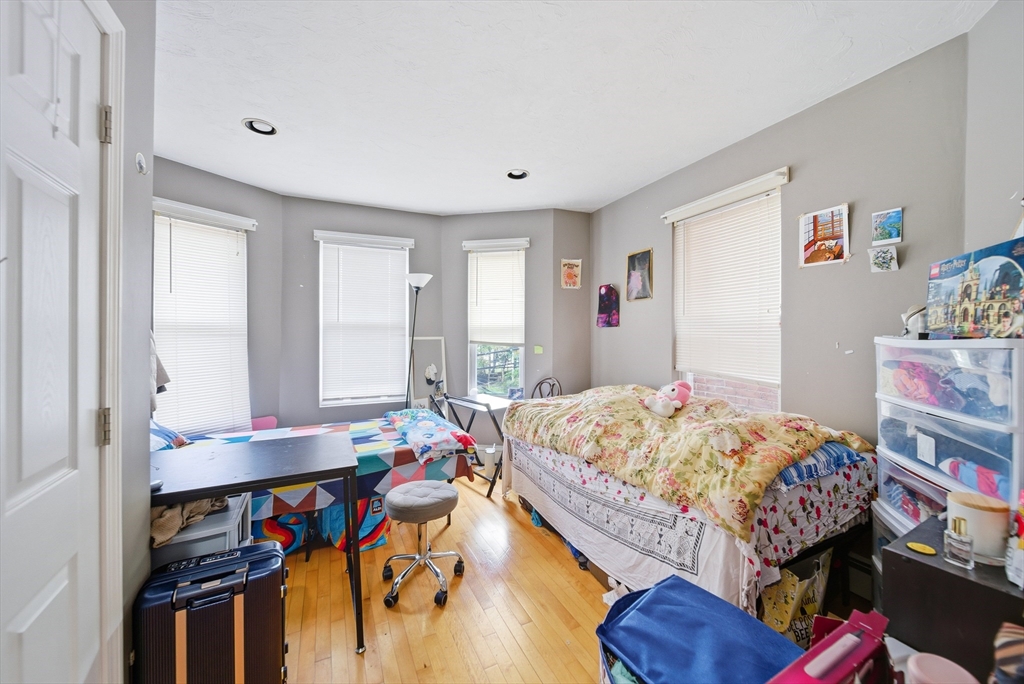 4 Fort Avenue, Unit 2 Boston, MA 02119 - Photo 9 of 17 Gallery Image 9