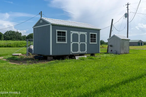 $190,000 | 44725 Lakeside Road, Gueydan, LA 70542