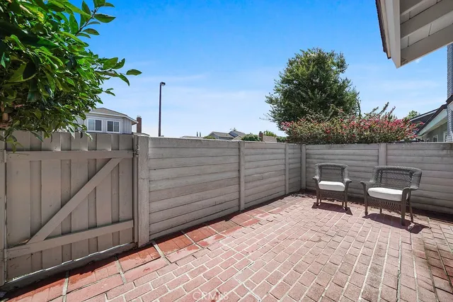 $4,300 | 73 Summerstone, Irvine, CA 92614