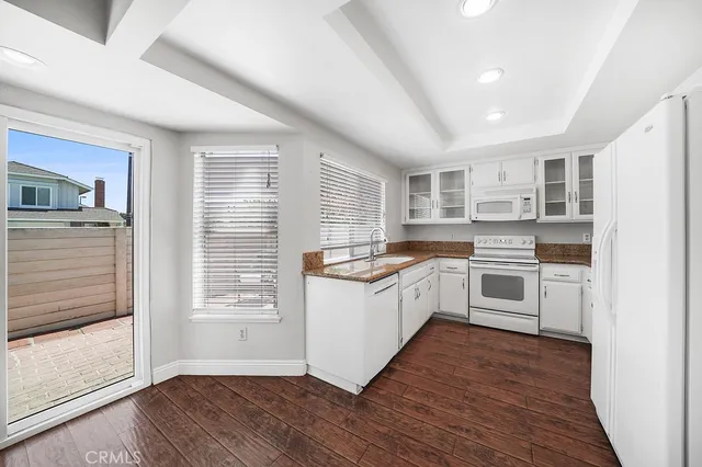 $4,300 | 73 Summerstone, Irvine, CA 92614