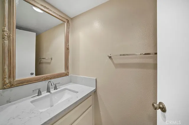 $4,300 | 73 Summerstone, Irvine, CA 92614