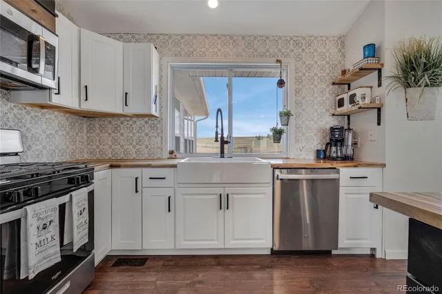 $975,000 | 45523 Sun Country Drive, Elizabeth, CO 80107