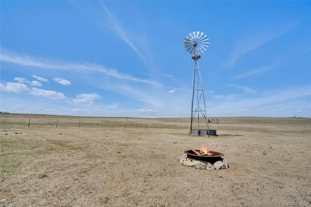 $975,000 | 45523 Sun Country Drive, Elizabeth, CO 80107