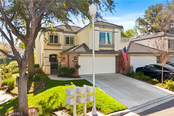 $880,000 | 24522 Windsor Drive, Unit C, Valencia, CA 91355
