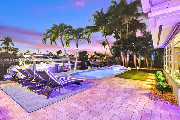 $6,999 | 200 Southeast 3rd Street, Pompano Beach, FL 33060