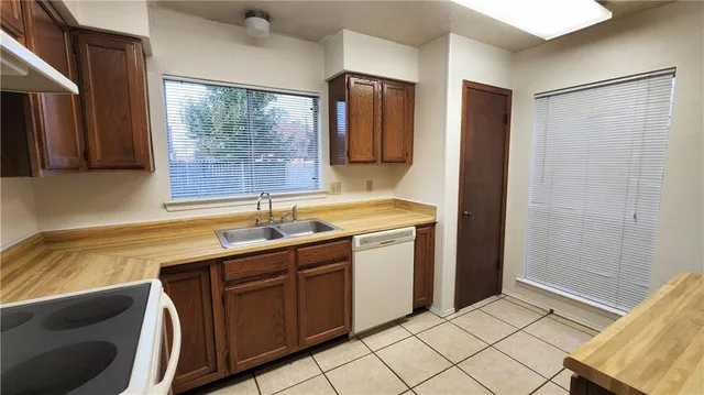 $2,200 | 1909 Killington Drive, Harvey, LA 70058