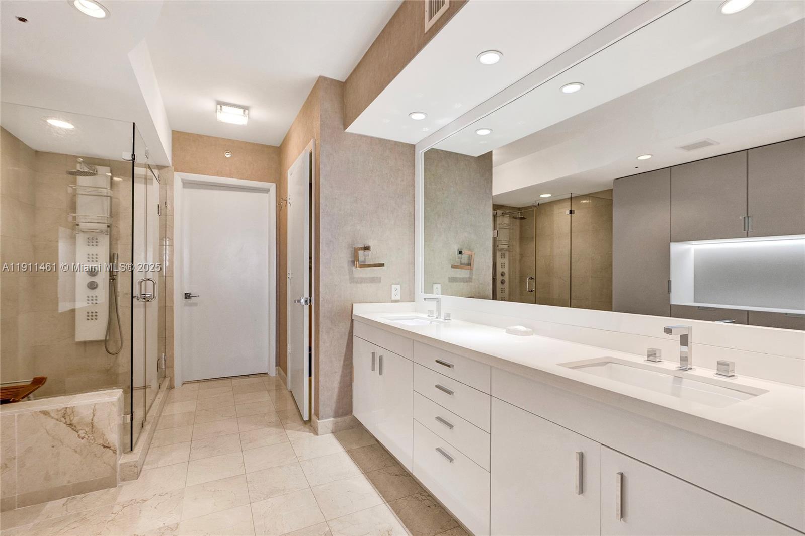 19111 Collins Avenue, Unit 1602 Sunny Isles Beach, FL 33160 - Photo 37 of 93