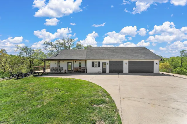 $1,820,000 | W10415 521st Avenue, Prescott, WI 54021