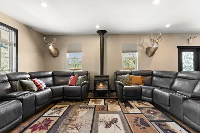 $1,820,000 | W10415 521st Avenue, Prescott, WI 54021