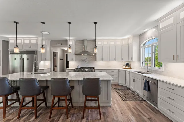 $1,820,000 | W10415 521st Avenue, Prescott, WI 54021