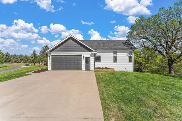$1,820,000 | W10415 521st Avenue, Prescott, WI 54021