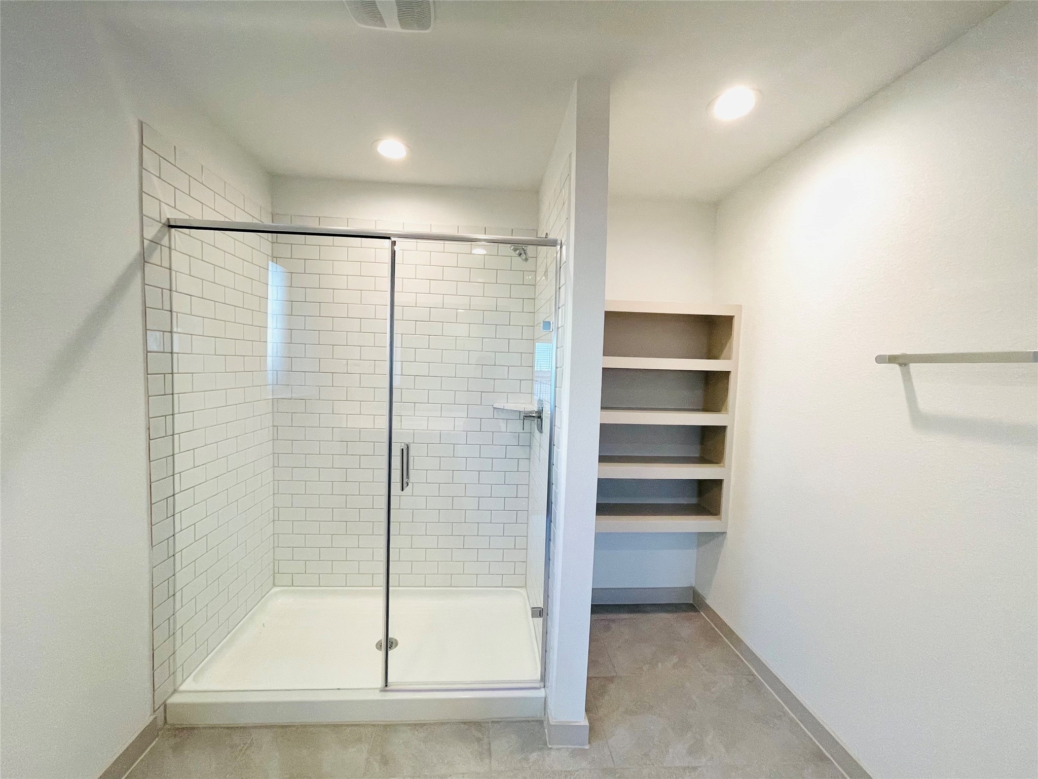 28935 Yachting Point Lane Katy, TX 77494 - Photo 23 of 38 a bathroom with a shower